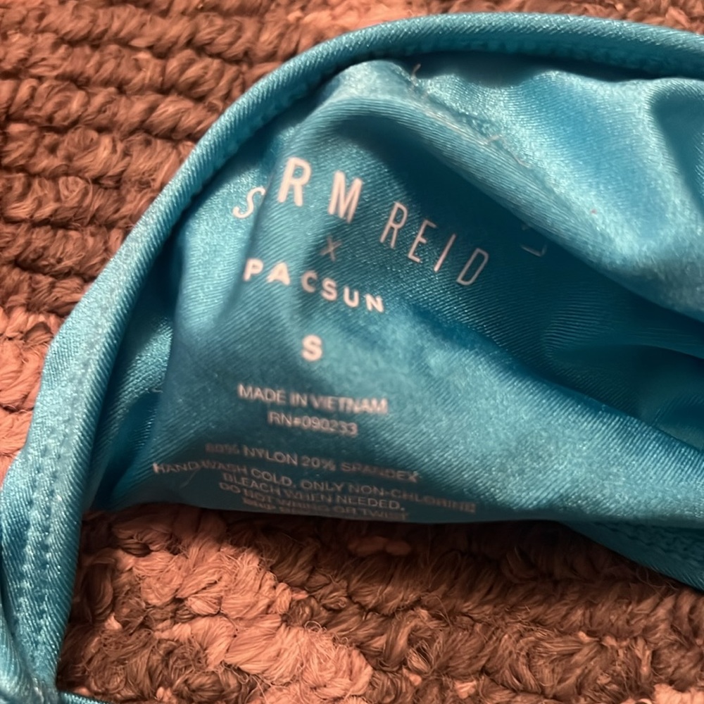 Swimsuit bundle - Picture 3 of 16